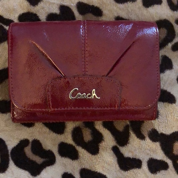 COACH shoulder/crossbody bag and matching wallet. - Picture 7 of 11